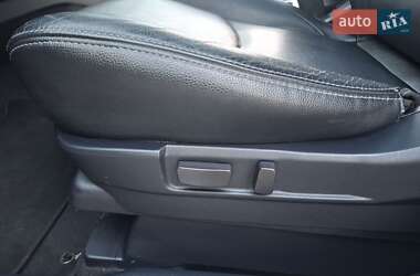 Внедорожник / Кроссовер Mitsubishi Outlander XL 2012 в 