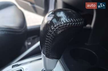Внедорожник / Кроссовер Mitsubishi Outlander XL 2012 в 
