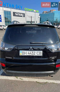 Позашляховик / Кросовер Mitsubishi Outlander XL 2008 в 