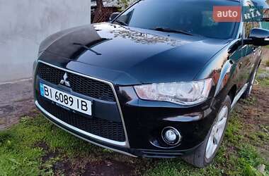 Внедорожник / Кроссовер Mitsubishi Outlander XL 2012 в 