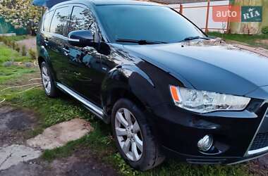 Внедорожник / Кроссовер Mitsubishi Outlander XL 2012 в 