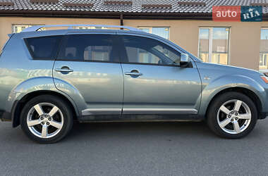 Позашляховик / Кросовер Mitsubishi Outlander XL 2007 в 