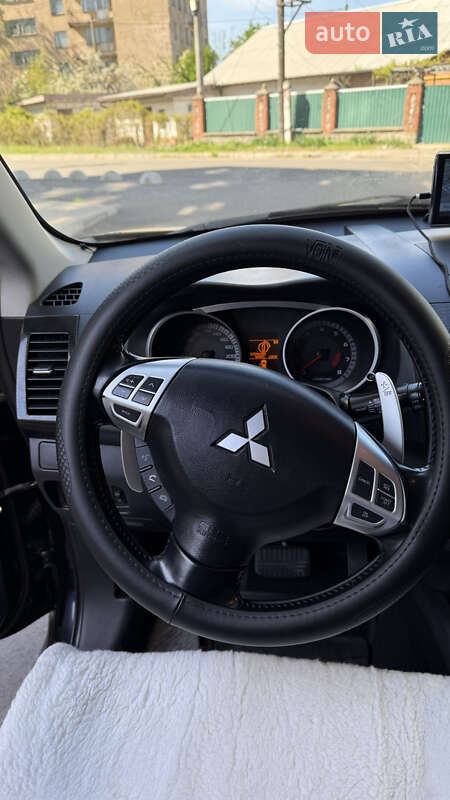 Внедорожник / Кроссовер Mitsubishi Outlander XL 2009 в Белой Церкви