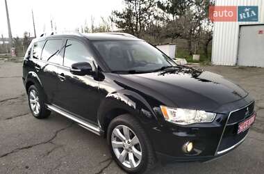 Внедорожник / Кроссовер Mitsubishi Outlander XL 2010 в Николаеве