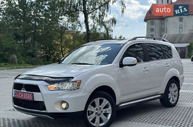 Внедорожник / Кроссовер Mitsubishi Outlander XL 2012 в Самборе