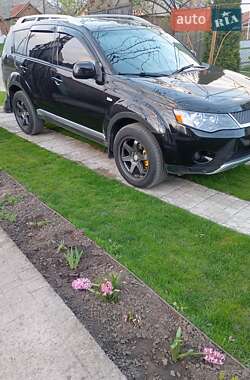 Внедорожник / Кроссовер Mitsubishi Outlander XL 2008 в 