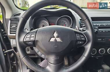 Внедорожник / Кроссовер Mitsubishi Outlander XL 2007 в 