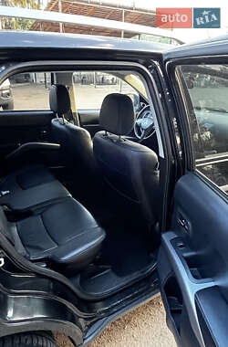 Позашляховик / Кросовер Mitsubishi Outlander XL 2008 в 