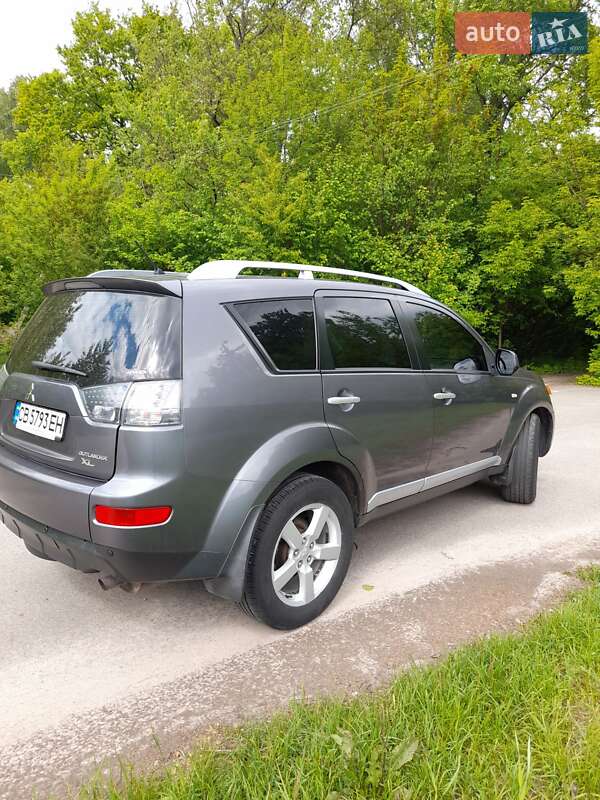 Позашляховик / Кросовер Mitsubishi Outlander XL 2008 в Ріпках