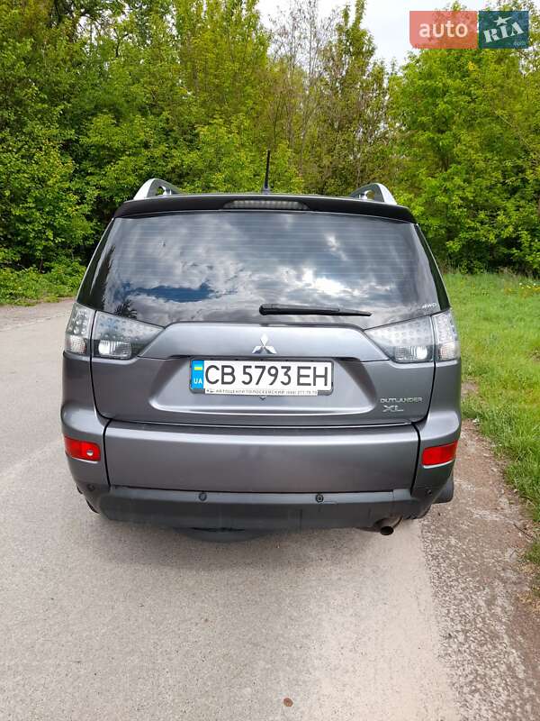 Позашляховик / Кросовер Mitsubishi Outlander XL 2008 в Ріпках