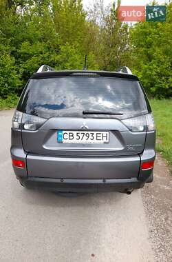 Позашляховик / Кросовер Mitsubishi Outlander XL 2008 в 
