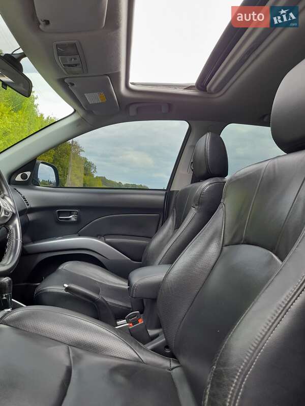 Позашляховик / Кросовер Mitsubishi Outlander XL 2008 в Ріпках