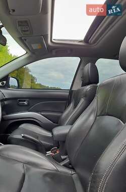 Позашляховик / Кросовер Mitsubishi Outlander XL 2008 в 