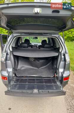 Позашляховик / Кросовер Mitsubishi Outlander XL 2008 в 