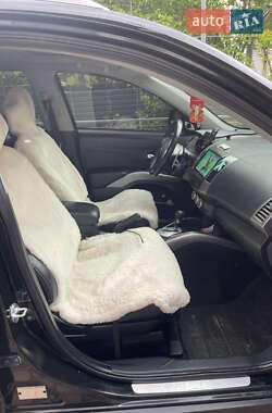 Внедорожник / Кроссовер Mitsubishi Outlander XL 2008 в 