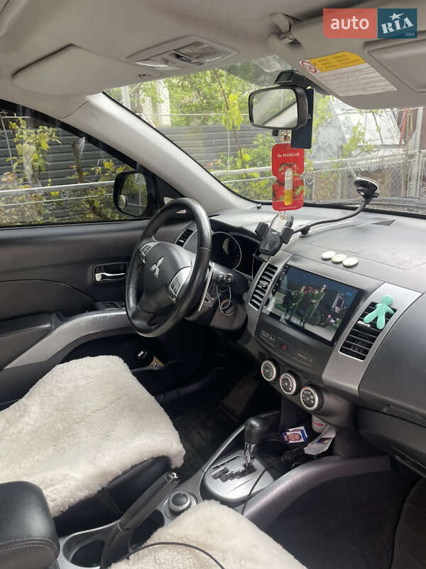 Внедорожник / Кроссовер Mitsubishi Outlander XL 2008 в Самборе