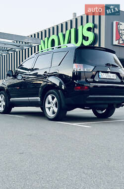 Внедорожник / Кроссовер Mitsubishi Outlander XL 2008 в 