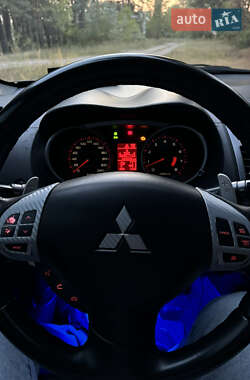Внедорожник / Кроссовер Mitsubishi Outlander XL 2008 в 