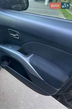 Внедорожник / Кроссовер Mitsubishi Outlander XL 2009 в 