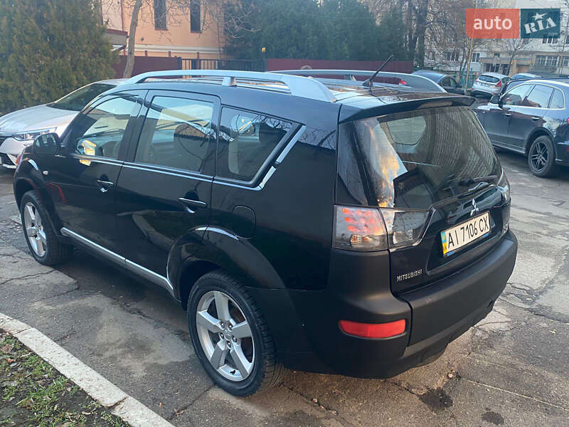 Позашляховик / Кросовер Mitsubishi Outlander XL 2008 в Одесі