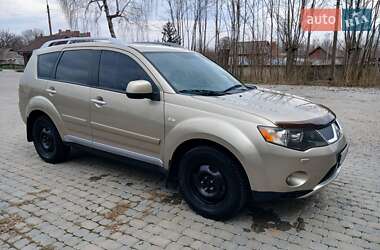 Внедорожник / Кроссовер Mitsubishi Outlander XL 2008 в Ильинцах
