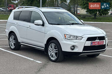 Внедорожник / Кроссовер Mitsubishi Outlander XL 2010 в Житомире