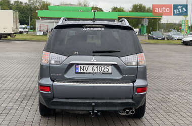 Внедорожник / Кроссовер Mitsubishi Outlander XL 2009 в 