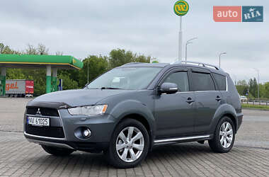 Внедорожник / Кроссовер Mitsubishi Outlander XL 2009 в 