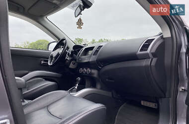 Внедорожник / Кроссовер Mitsubishi Outlander XL 2009 в 