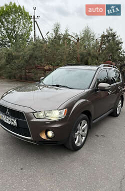 Внедорожник / Кроссовер Mitsubishi Outlander XL 2012 в 