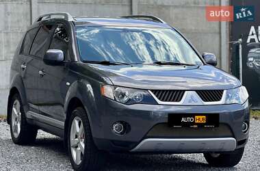 Позашляховик / Кросовер Mitsubishi Outlander XL 2008 в 
