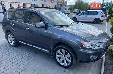 Позашляховик / Кросовер Mitsubishi Outlander XL 2011 в Дружківці