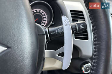 Внедорожник / Кроссовер Mitsubishi Outlander XL 2011 в 