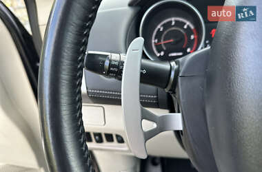Внедорожник / Кроссовер Mitsubishi Outlander XL 2011 в 