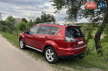 Позашляховик / Кросовер Mitsubishi Outlander XL 2011 в Корсунь-Шевченківському