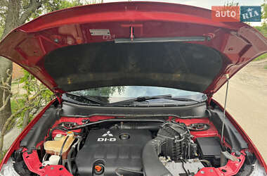 Позашляховик / Кросовер Mitsubishi Outlander XL 2011 в 