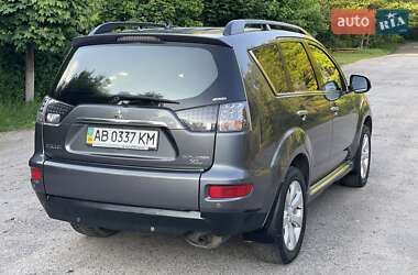 Внедорожник / Кроссовер Mitsubishi Outlander XL 2011 в 