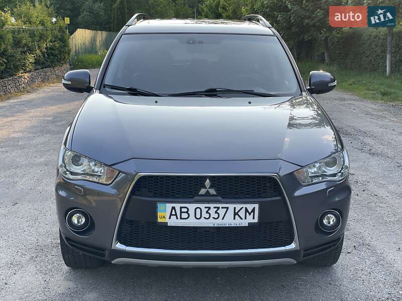 Внедорожник / Кроссовер Mitsubishi Outlander XL 2011 в Виннице