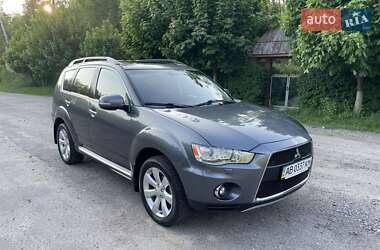 Внедорожник / Кроссовер Mitsubishi Outlander XL 2011 в 