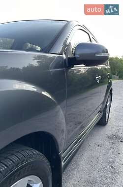 Внедорожник / Кроссовер Mitsubishi Outlander XL 2011 в 