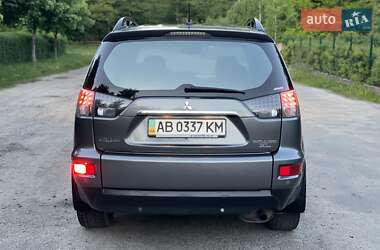 Внедорожник / Кроссовер Mitsubishi Outlander XL 2011 в 