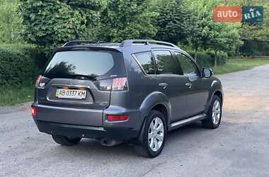 Внедорожник / Кроссовер Mitsubishi Outlander XL 2011 в 