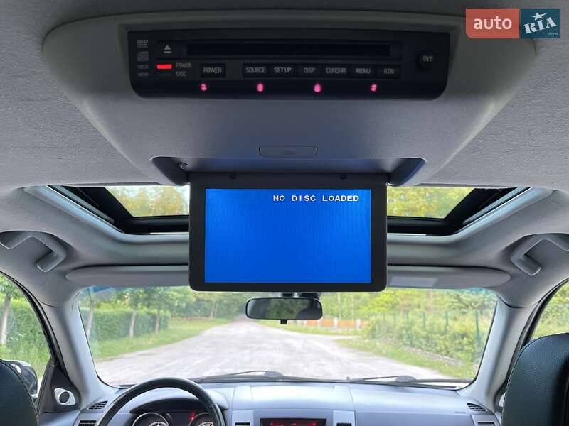 Внедорожник / Кроссовер Mitsubishi Outlander XL 2011 в Виннице