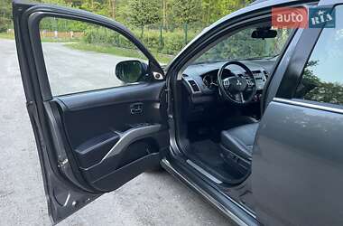 Внедорожник / Кроссовер Mitsubishi Outlander XL 2011 в 