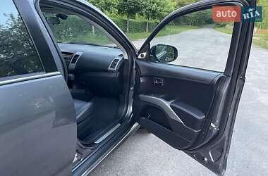 Внедорожник / Кроссовер Mitsubishi Outlander XL 2011 в 