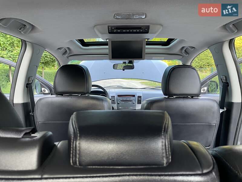 Внедорожник / Кроссовер Mitsubishi Outlander XL 2011 в Виннице