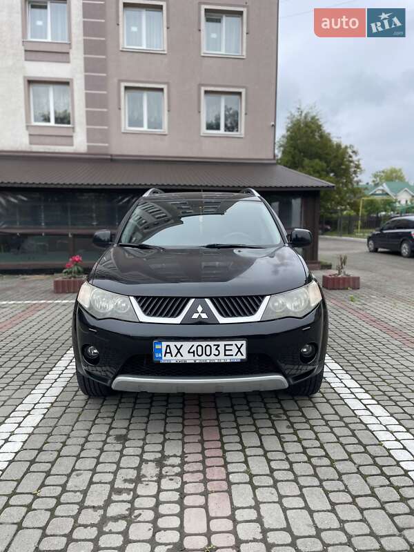 Внедорожник / Кроссовер Mitsubishi Outlander XL 2008 в 