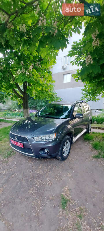 Позашляховик / Кросовер Mitsubishi Outlander XL 2010 в Білгороді-Дністровському