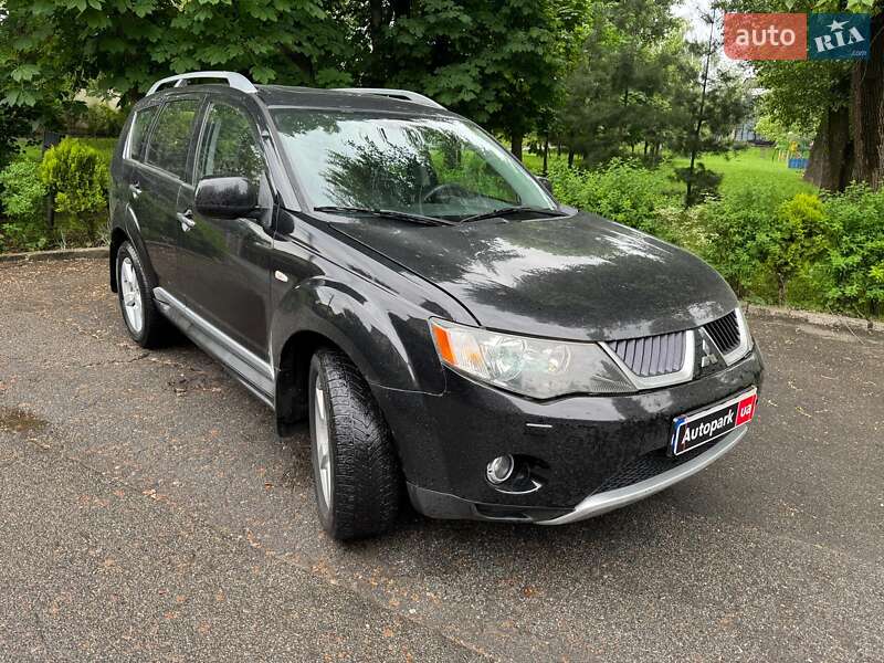 Внедорожник / Кроссовер Mitsubishi Outlander XL 2008 в Киеве