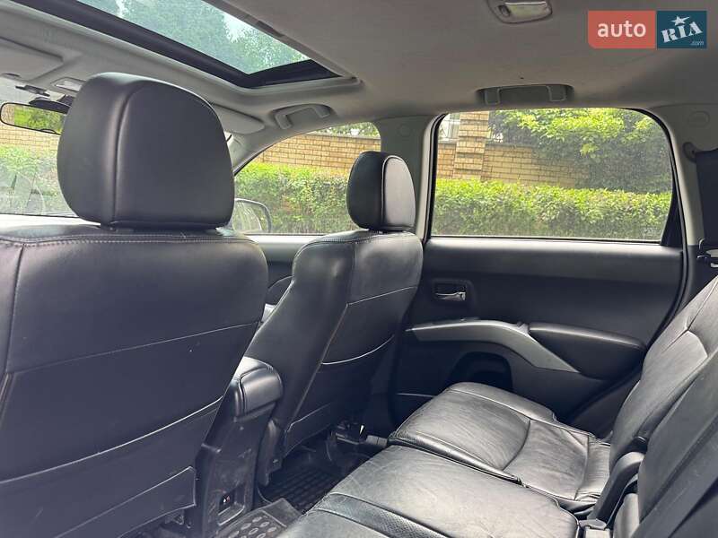 Внедорожник / Кроссовер Mitsubishi Outlander XL 2008 в Киеве